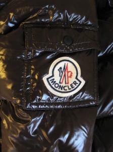 Moncler_doudoune_logo